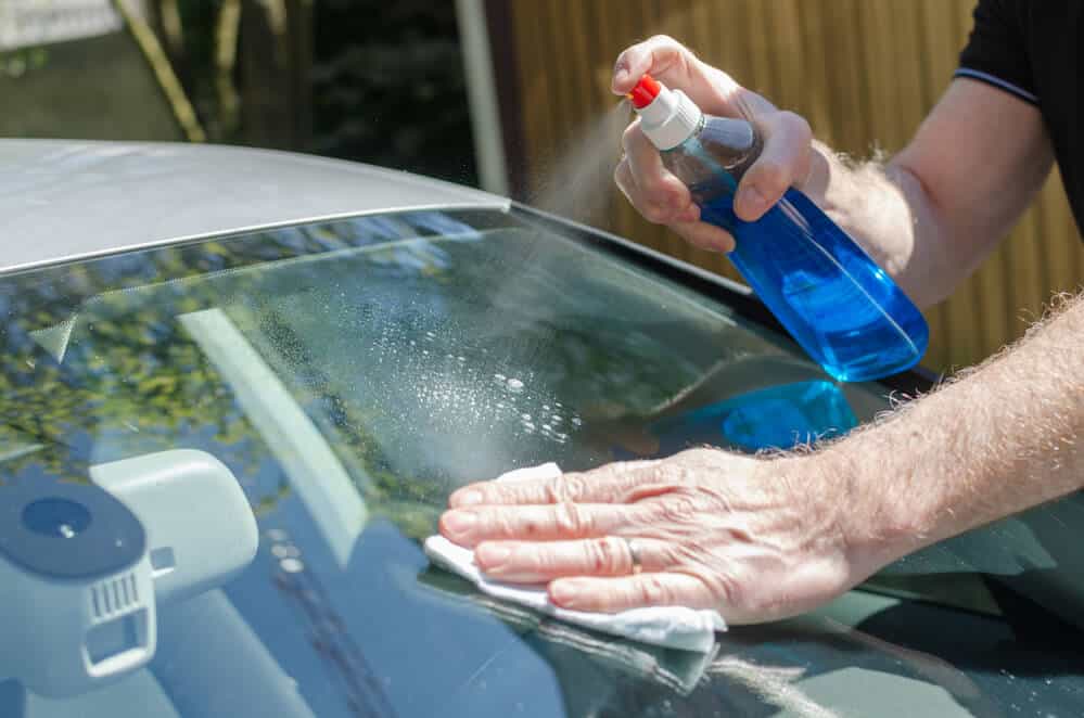8 dicas para lavar o carro corretamente