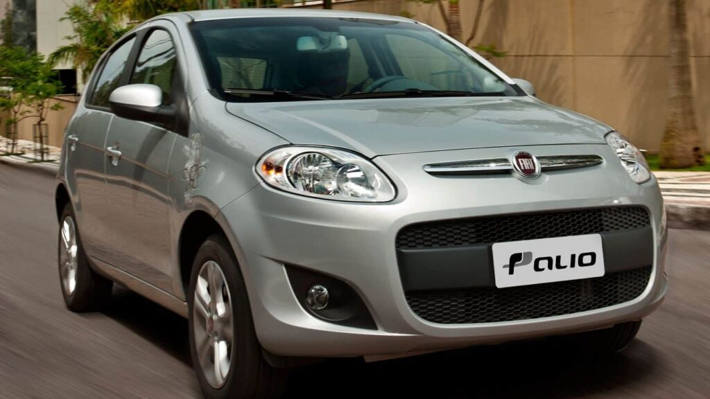 Carros que saíram de linha em 2018 e você não sabia 1 fiat palio prata