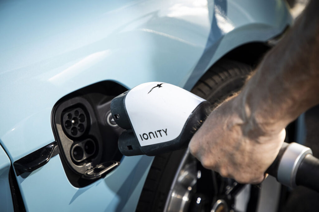 carro elétrico com maior autonomia à venda no Brasil