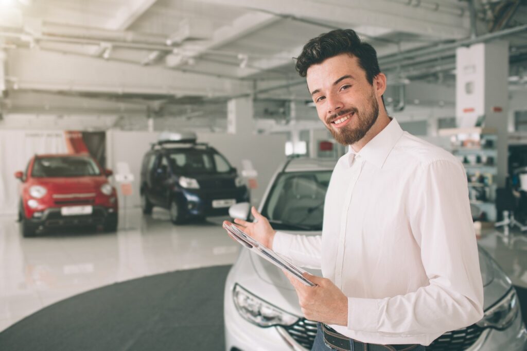 como montar uma loja de carros usados