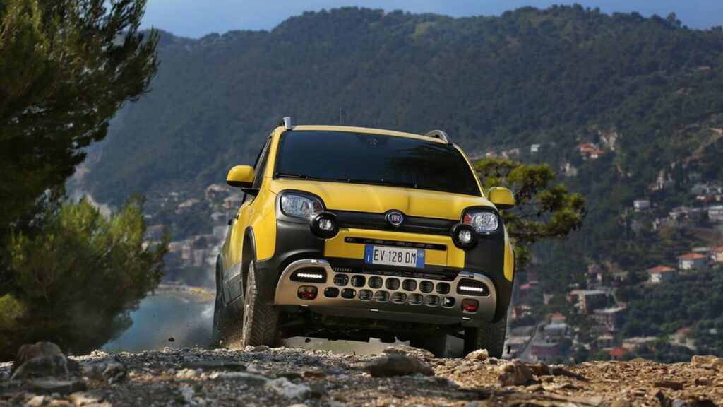 New Fiat Panda Cross assistente de partida em rampa