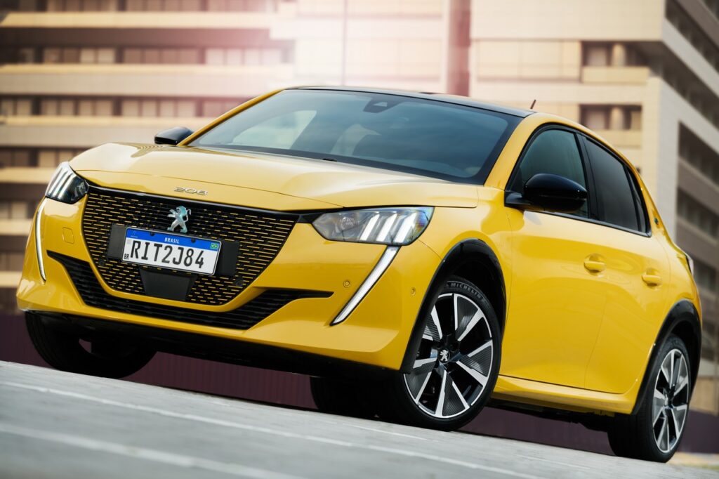 peugeot e 208 gt 1