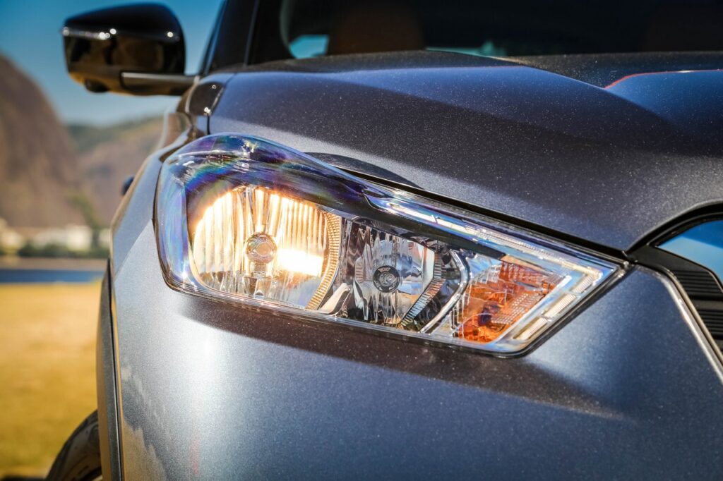 uso dos farois nissan kicks