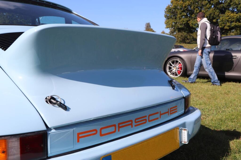 10 curiosidades que você não sabia sobre os carros da Porsche 2 porsche 911 antigo traseira - carros porsche