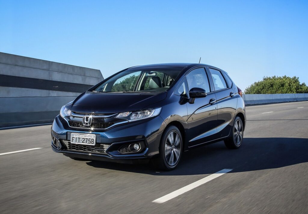 Veja os 10 carros mais vendidos na InstaCarro em setembro 7 carros mais vendidos instacarro honda fit