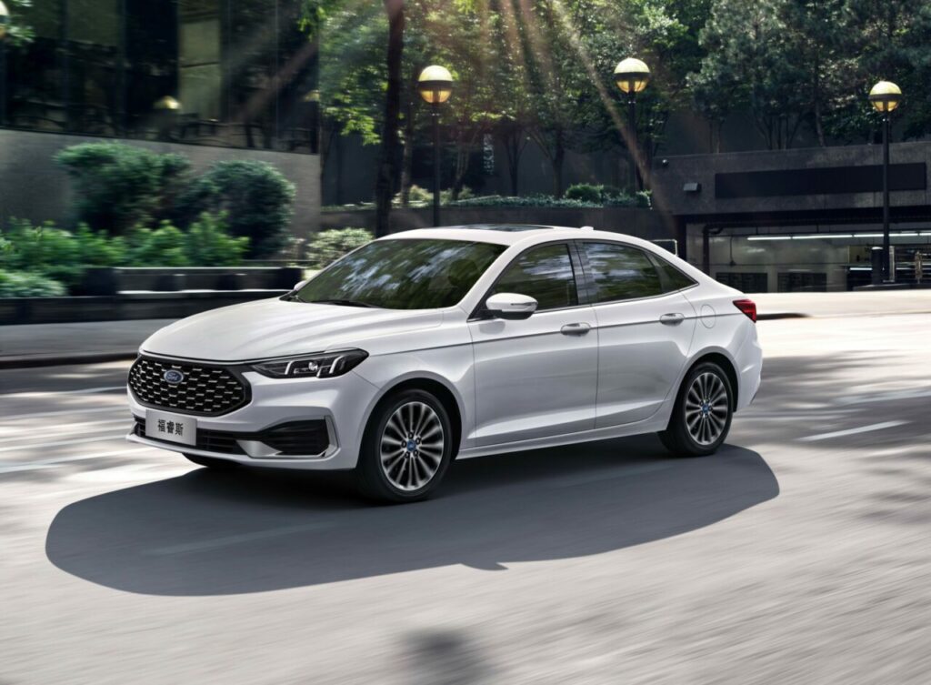 ford escort titanium 8
