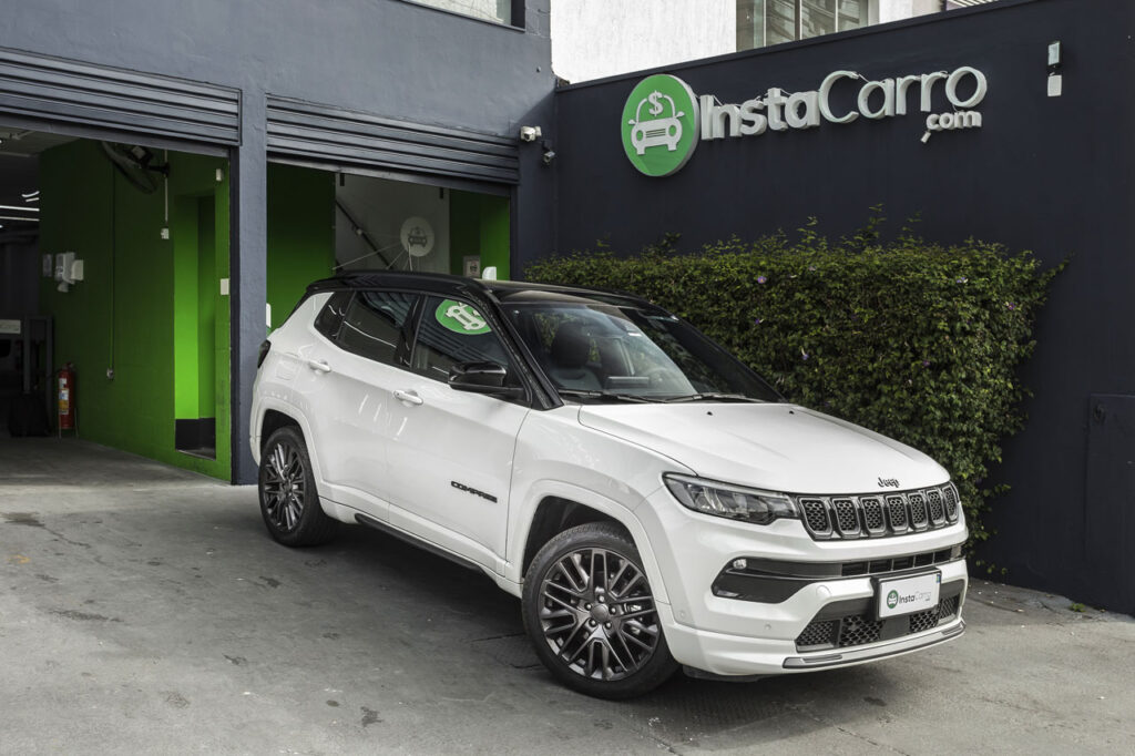 Jeep Compass 1.3 turbo Série S branco pérola
