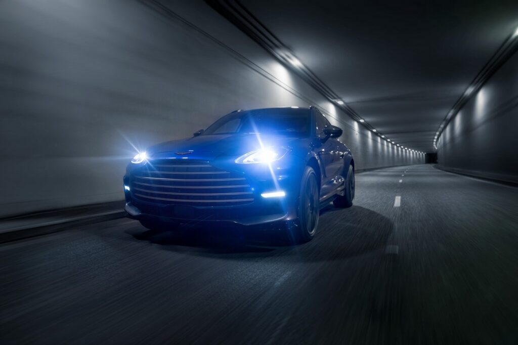 Aston Martin mostra o DBX707, o SUV mais rápido do mundo 4 Aston_Martin_DBX707_01