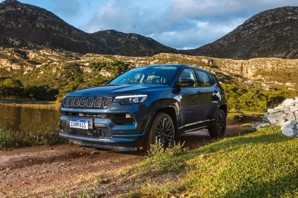 Jeep Compass 4xe será lançado no dia 4 de abril 2 Jeep Compass 4xe