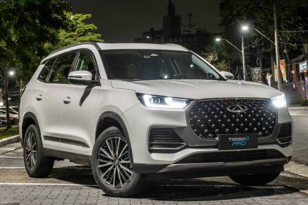CAOA Chery anuncia redução de até R$ 10 mil no preço de carros 5 CAOA Chery eletrificados Chery Tiggo 8 Pro Plu-in Hybrid (7)