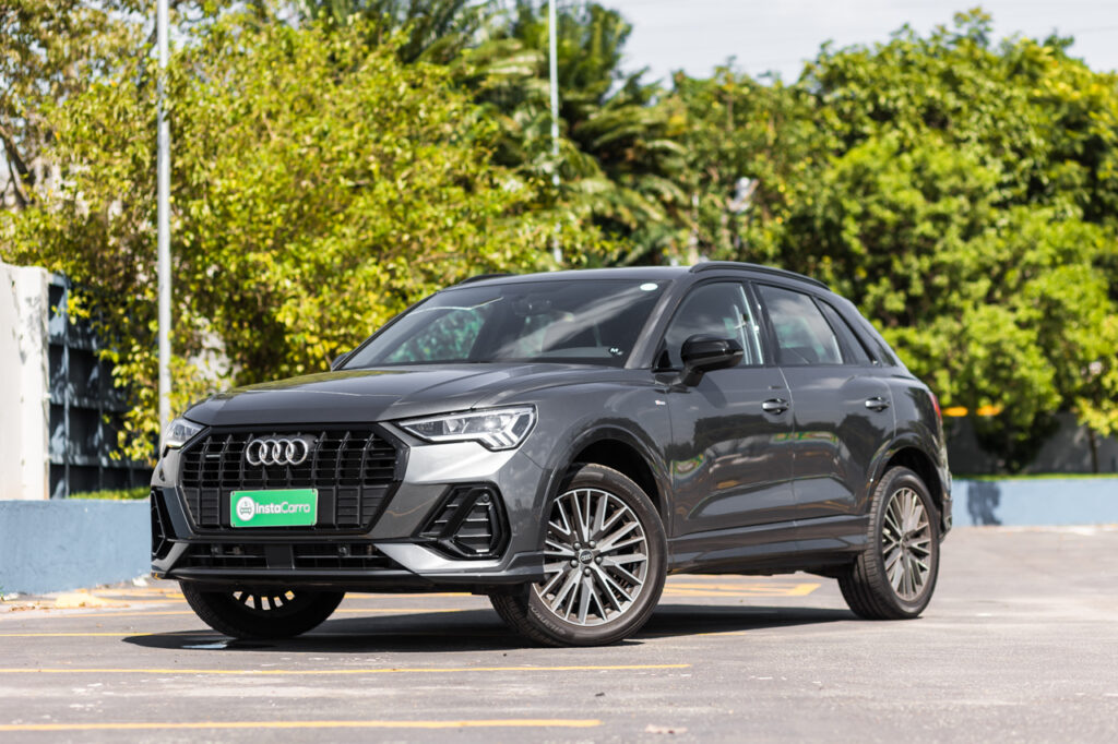 Audi Q3 Performance Black
