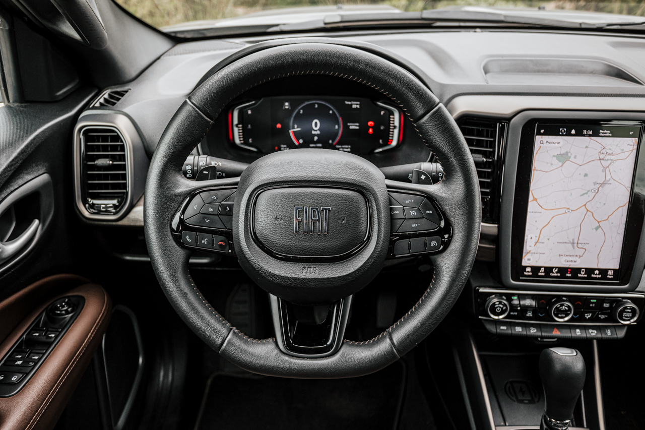 Volante multifuncional da Fiat Toro Ranch Diesel 4x4 2023