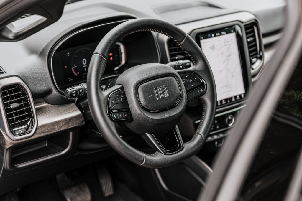 Volante multifuncional da Fiat Toro Ranch Diesel 4x4 2023
