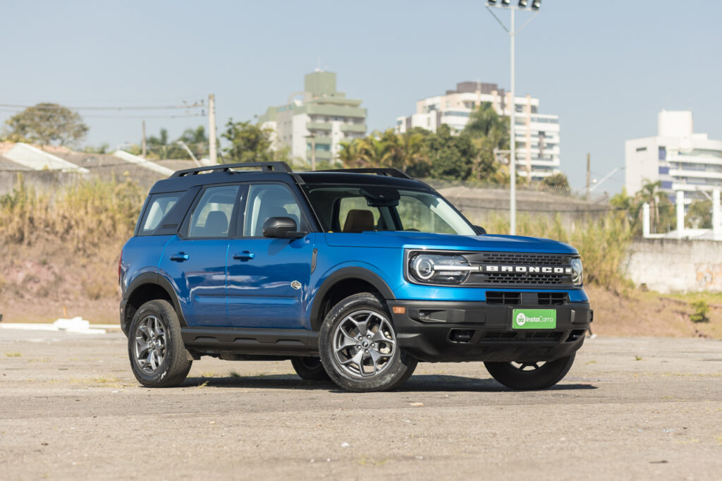 Ford Bronco Sport azul