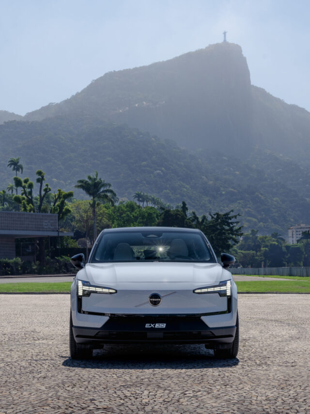 VolvoEX30_Vertical_Frente1
