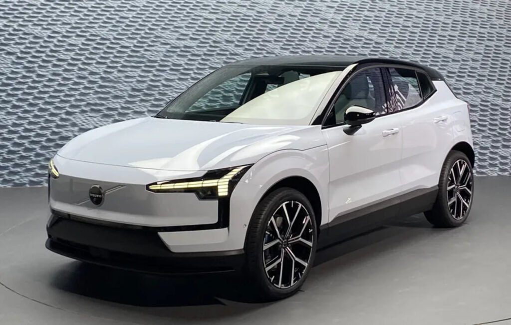 Volvo EX30 elétrico preço