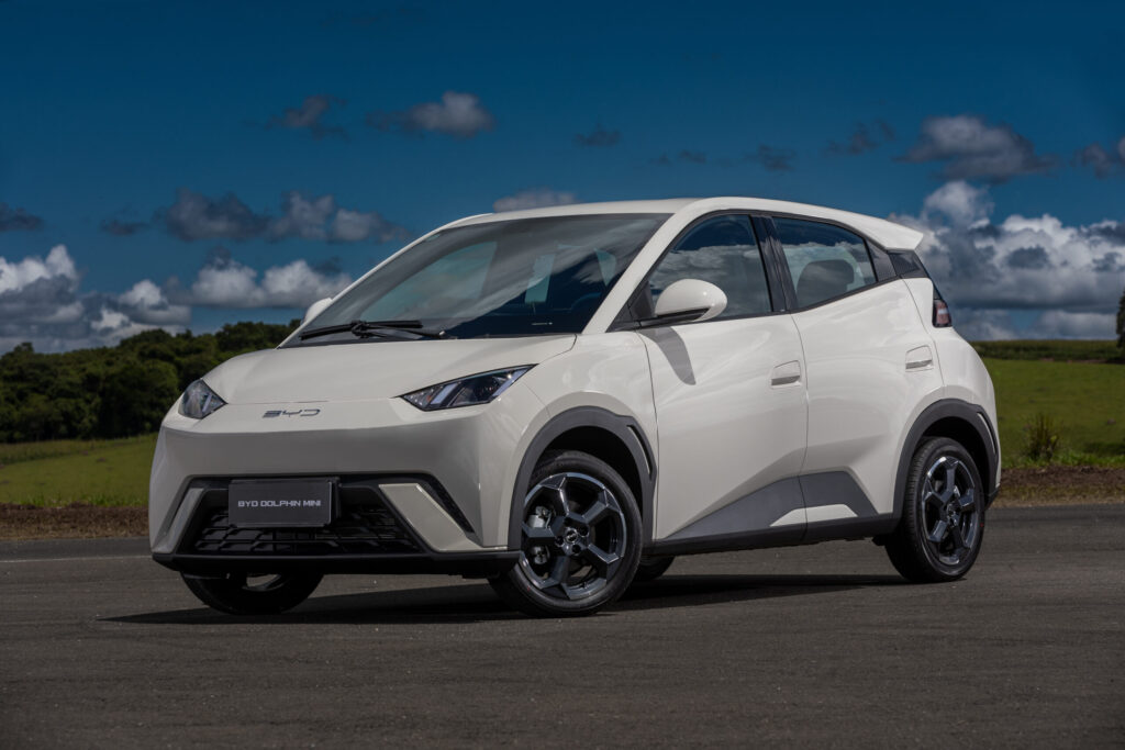 Os 8 melhores modelos novos de carros para 2024: veja as opções imperdíveis disponíveis no Brasil 1 A imagem mostra uma foto de um dos modelos novos de carros para 2024.