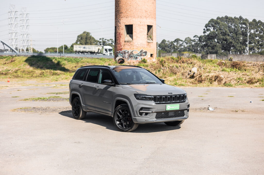 Jeep Commander Blackhawk 2025
