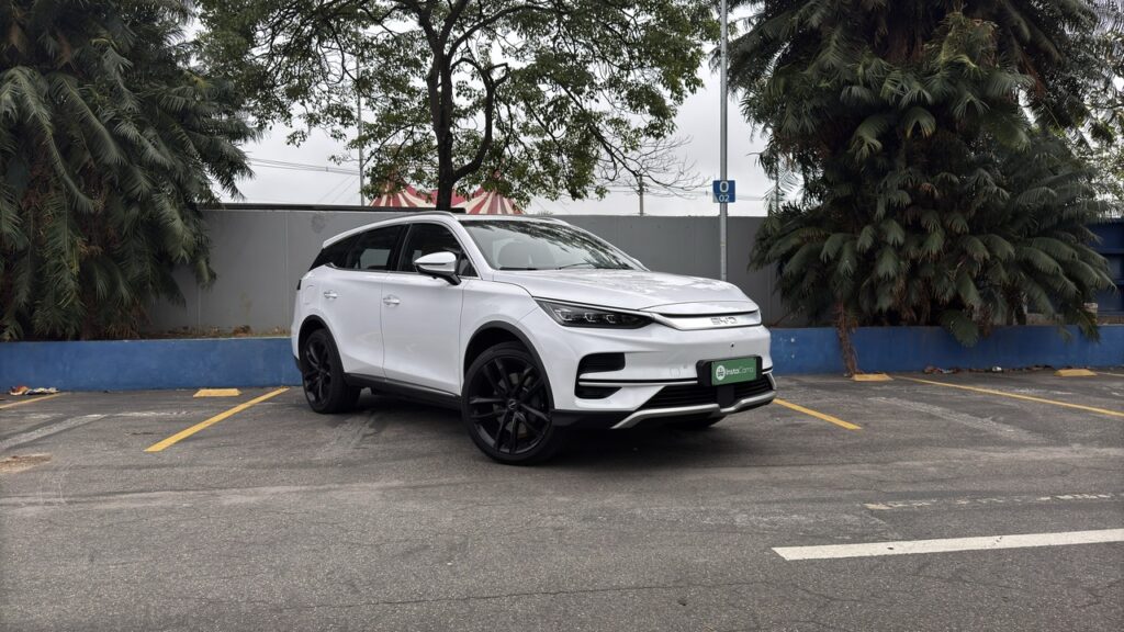 BYD Tan branco