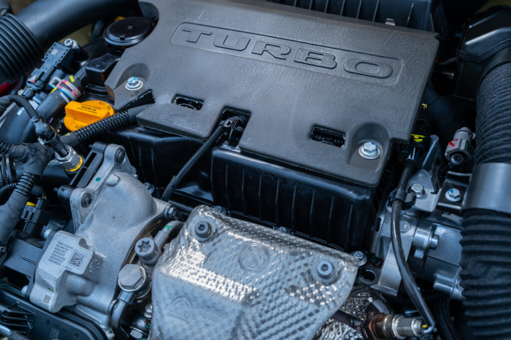 Citroën Basalt Feel 1.0 Turbo: SUV compacto de R$ 100 mil entrega boa dirigibilidade e ótimo espaço 7 Motor turbo do Citroën Basalt Shine 2025