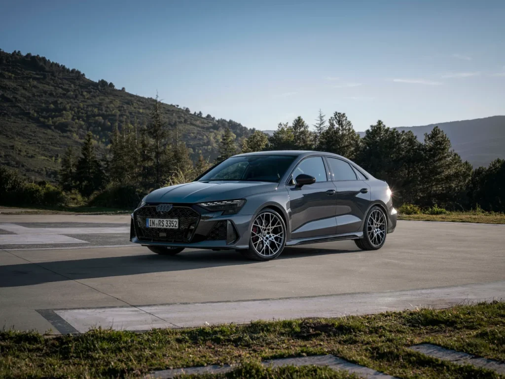Audi RS 3 Sedan retorna ao Brasil com 400 cv e preços a partir de R$ 659.990 3 Novo Audi RS 3 Sedan