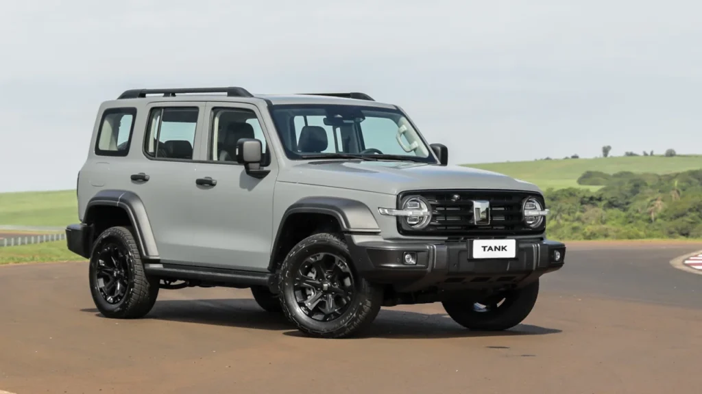 GWM Tank 300 chega por R$ 333 mil para bater de frente com Toyota SW4 17 GWM Tank 300