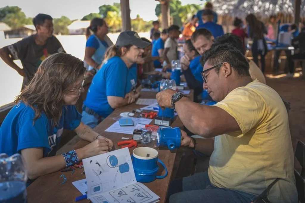 Audi e Litro de Luz levam iluminação solar a 600 moradores da Amazônia 2 Audi e Litro de Luz na Amazônia