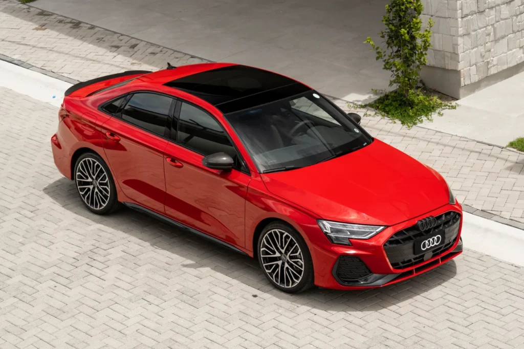 Audi A3 Sedan Performance Black: esportividade e refinamento na medida certa 1 Audi A3 Sedan Performance Black Vermelho Progressivo