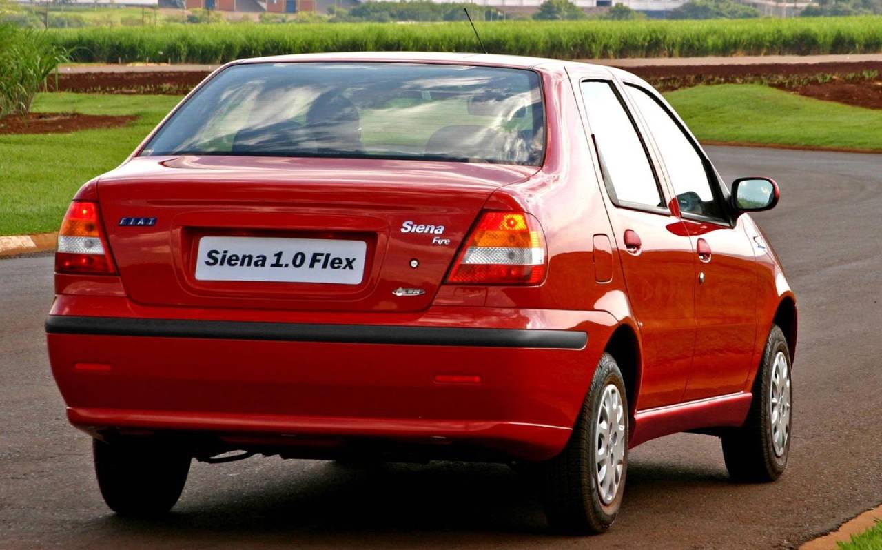 Fiat Siena 2000 - carros até 15 mil