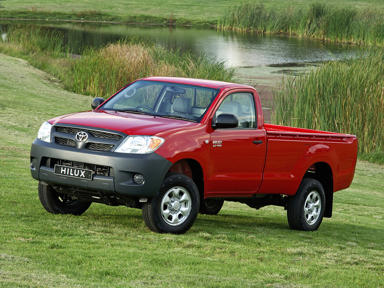 Пикапы татарстан. Toyota Hilux Pickup 2005. Toyota Hilux Regular Cab. Тойота Хайлюкс 3 поколения. Тойота Хайлюкс 2005 Single Cab.