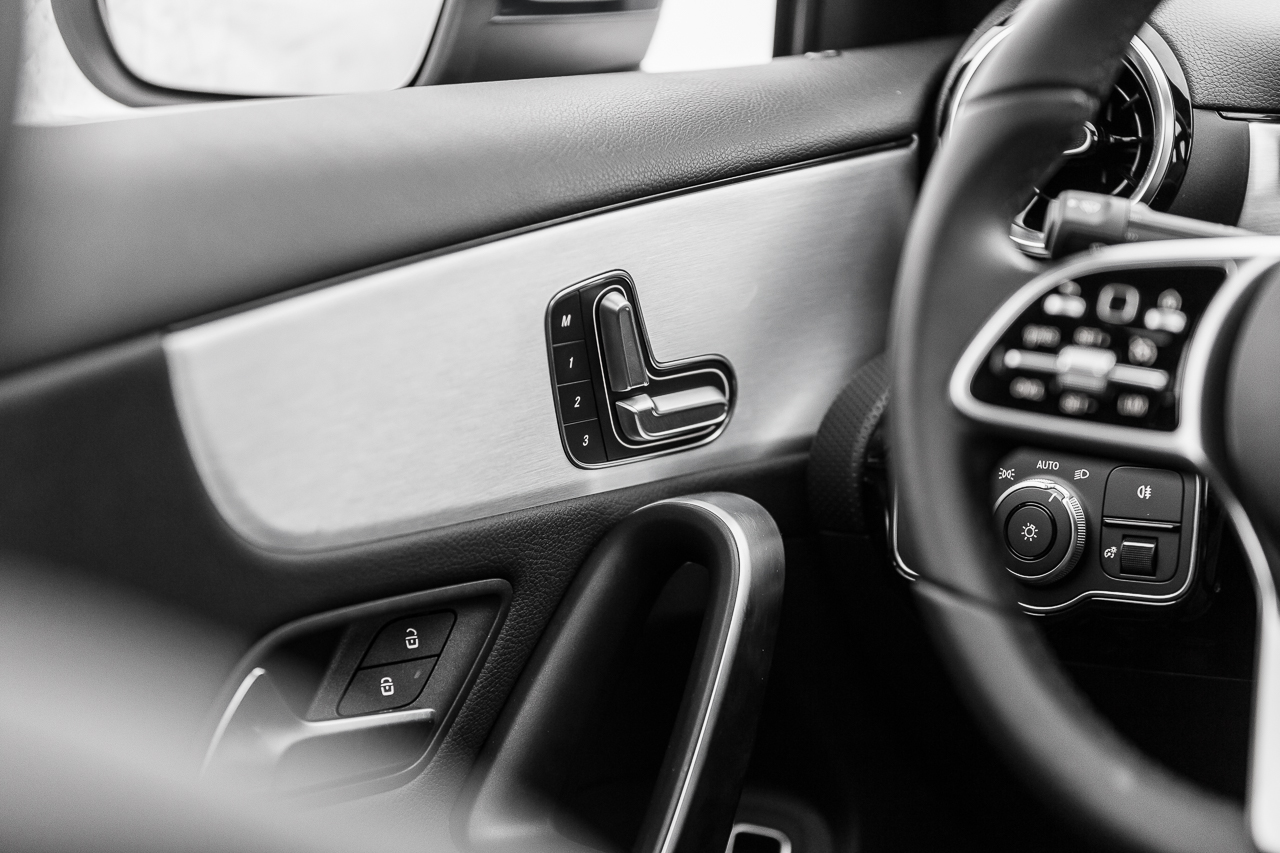 mercedes-benz a 200 sedan botões de regulagem dos vidros elétricos