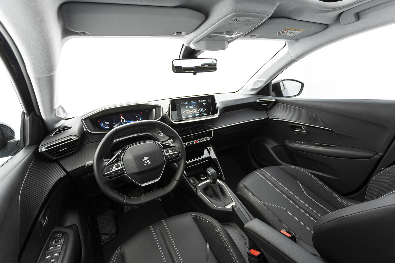 Peugeot 208 griffe interior