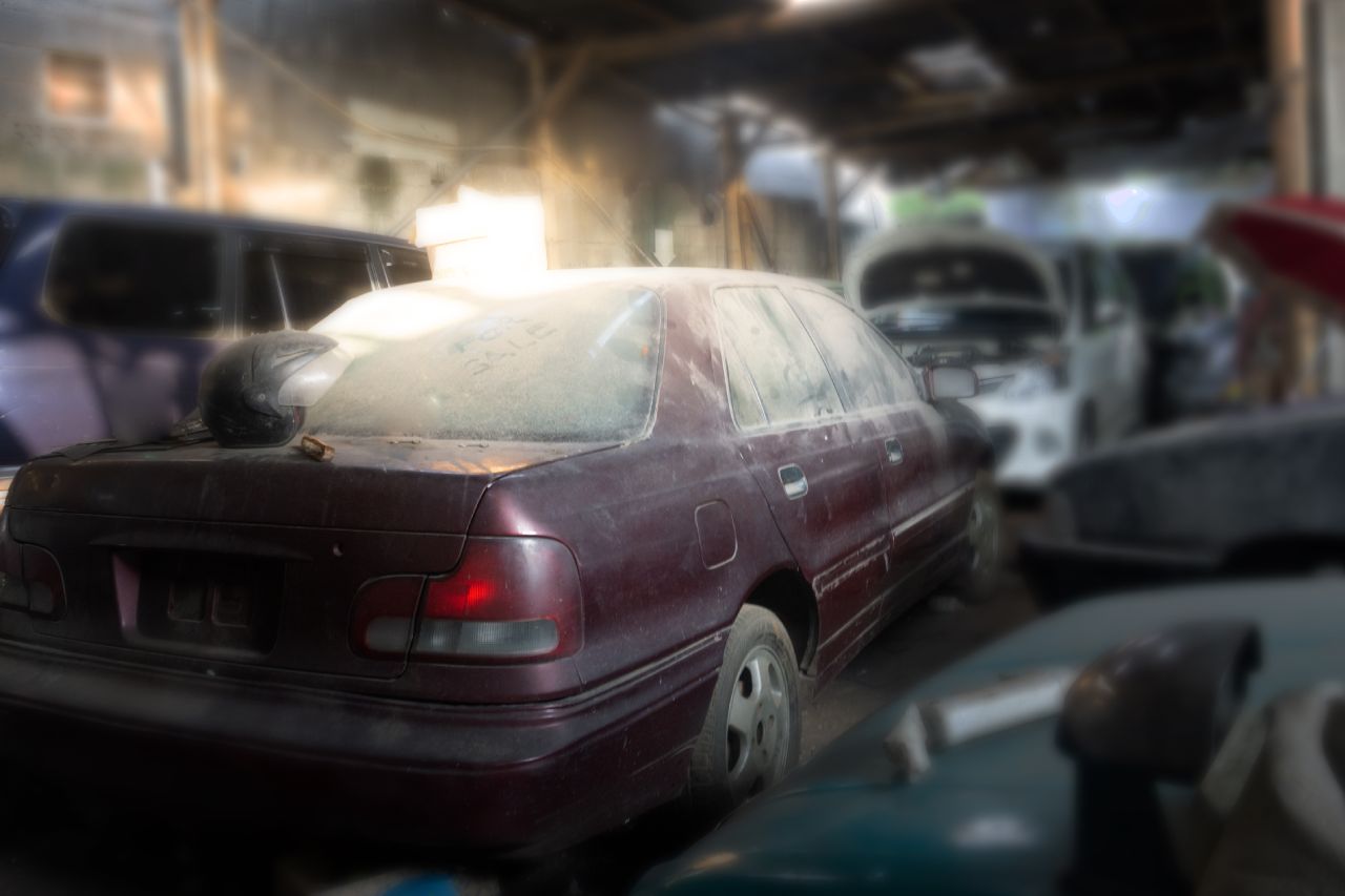hyundai antigo abandonado em oficina - como adquirir um carro por usucapião