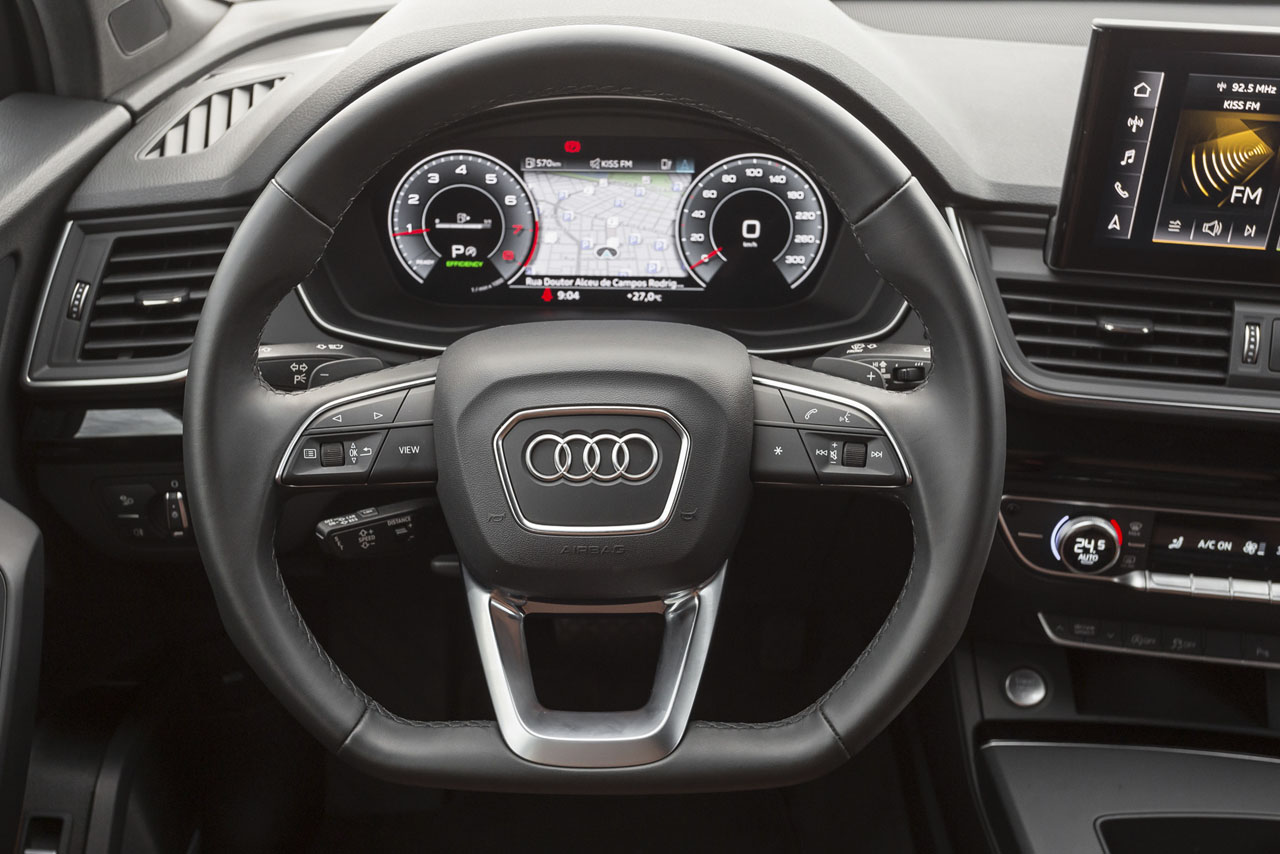 Audi Q5 Sportback - volante multifuncional