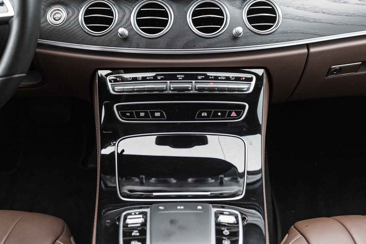 Mercedes-Benz E 300 Exclusive - touchpad