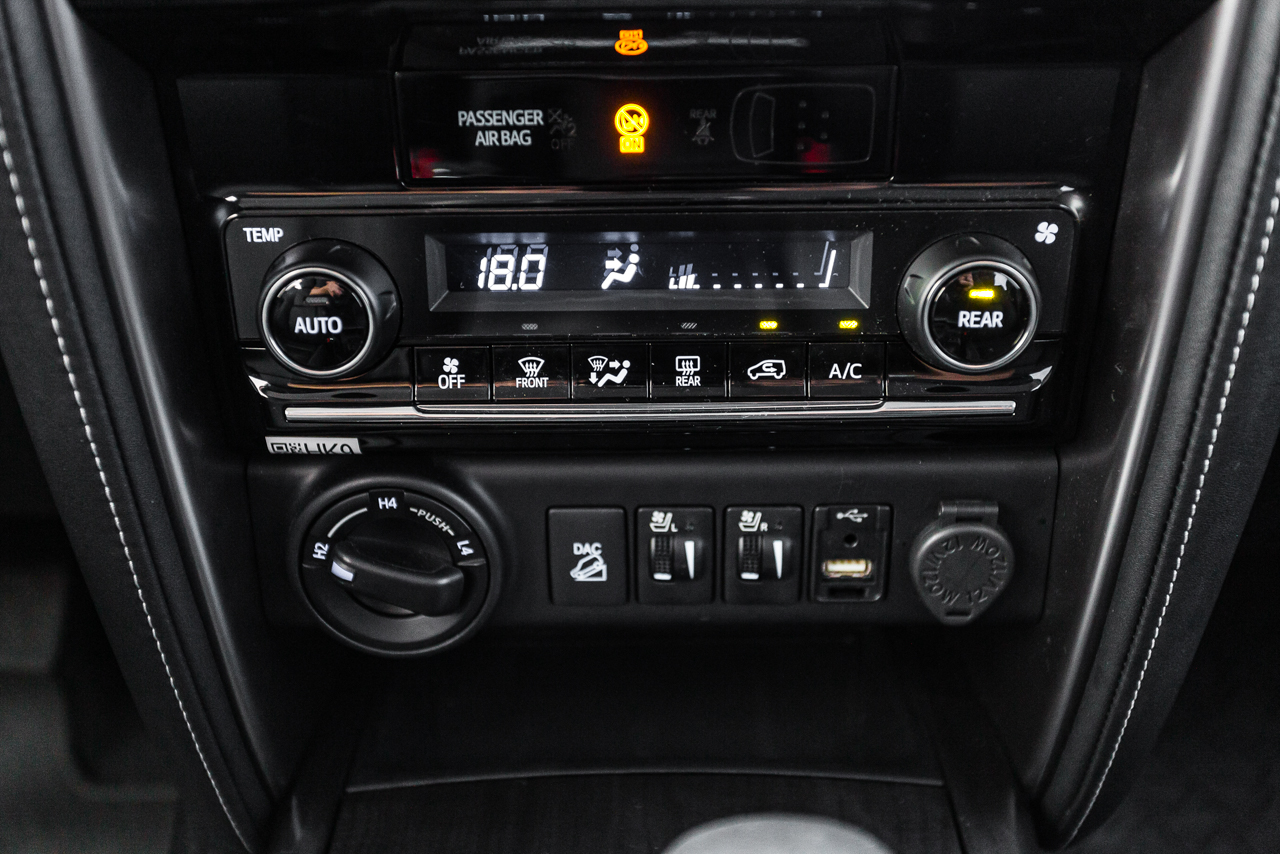 Toyota SW4 SRX diesel - painel do ar-condicionado