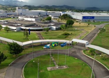 Stellantis anuncia investimento de R$ 2,5 bilhões em fábrica no RJ