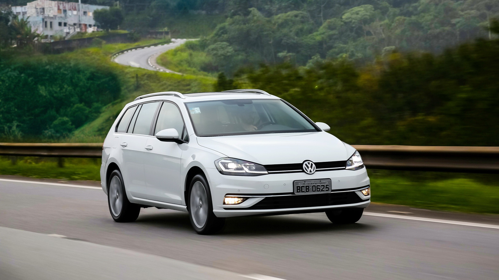 Volkswagen Golf Variant - 2018 carros importados revenda